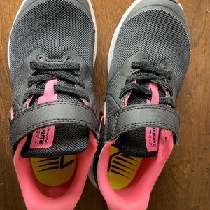 Nike star runner shoes 13c Girls